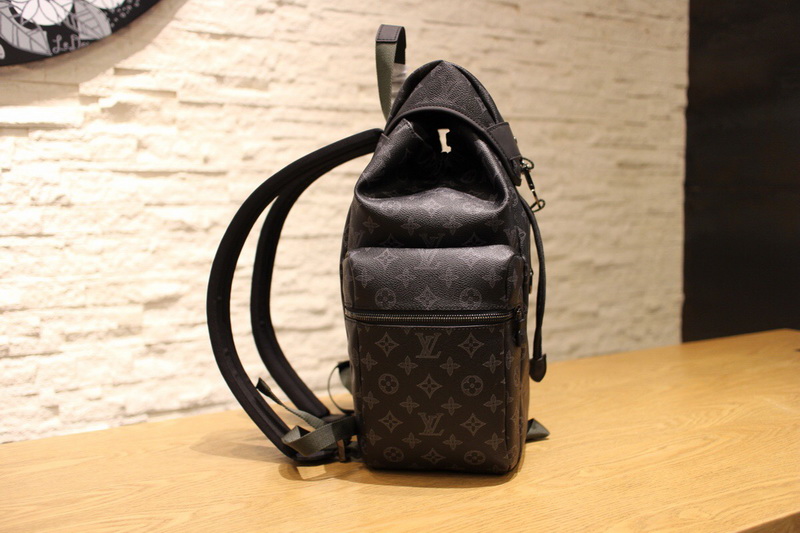 LV Backpack 1;1 Quality-140