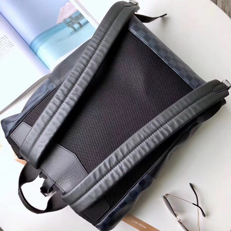 LV Backpack 1;1 Quality-143