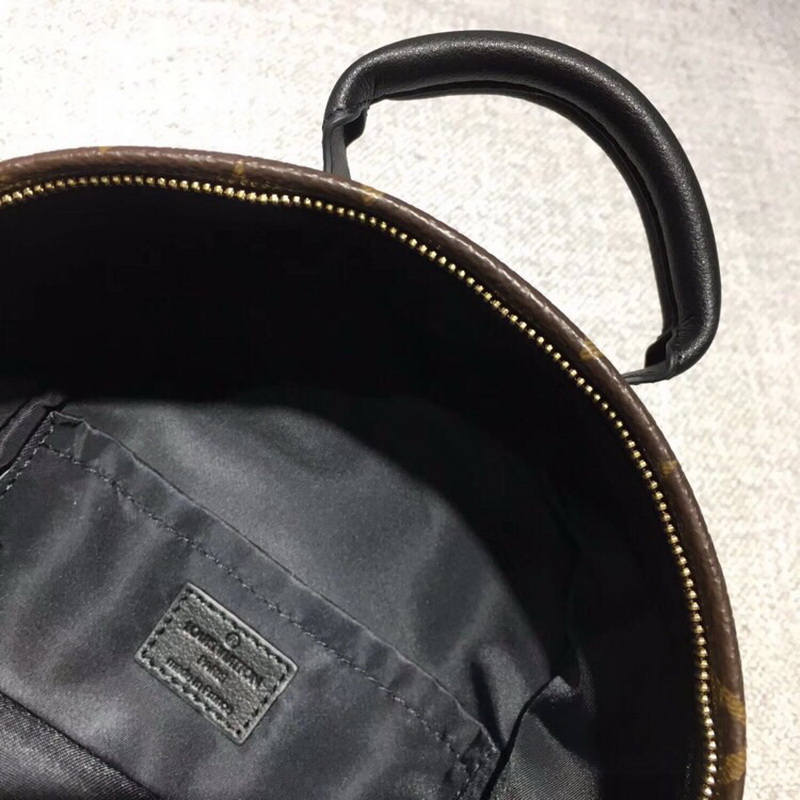 LV Backpack 1;1 Quality-148