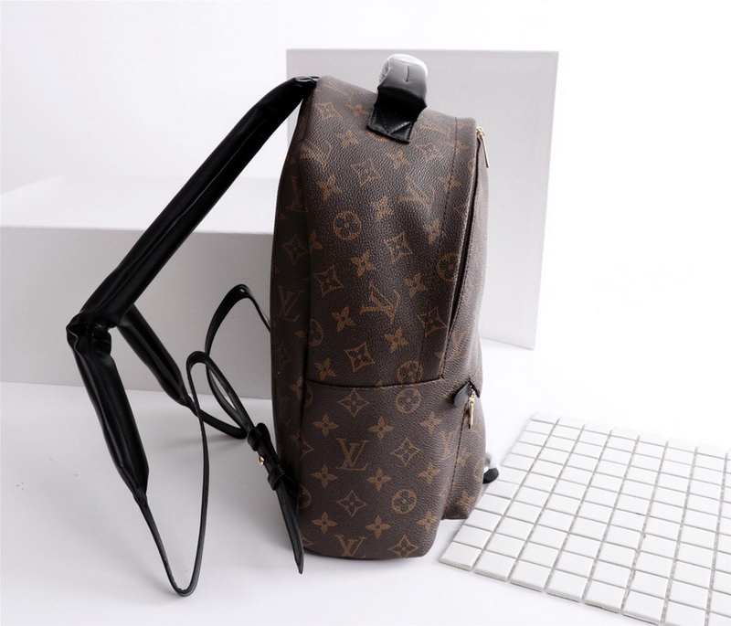 LV Backpack 1;1 Quality-149