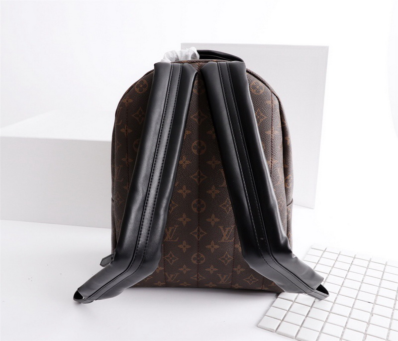 LV Backpack 1;1 Quality-149