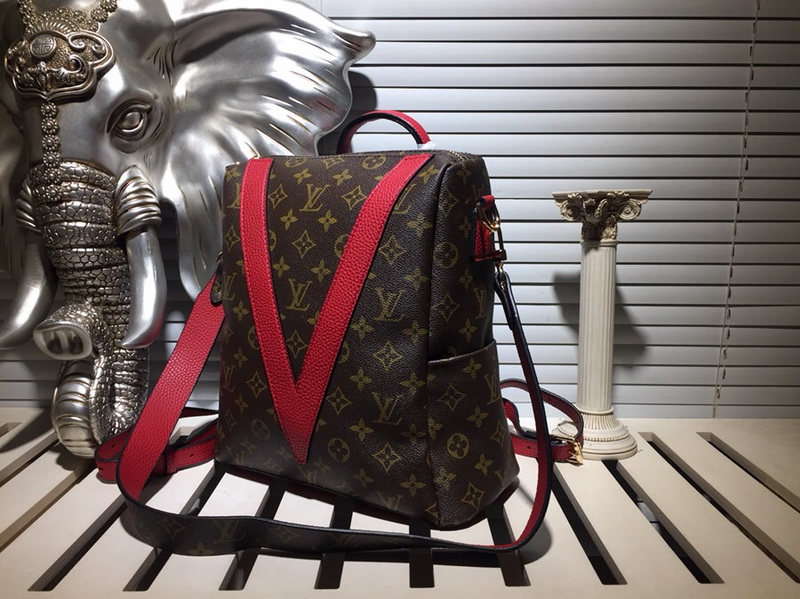 LV Backpack 1;1 Quality-150