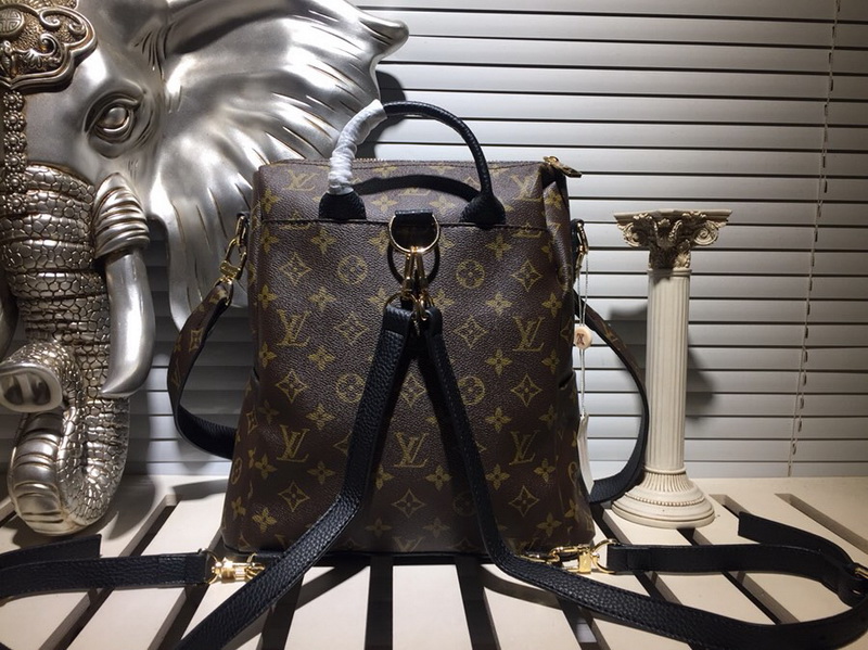 LV Backpack 1;1 Quality-152