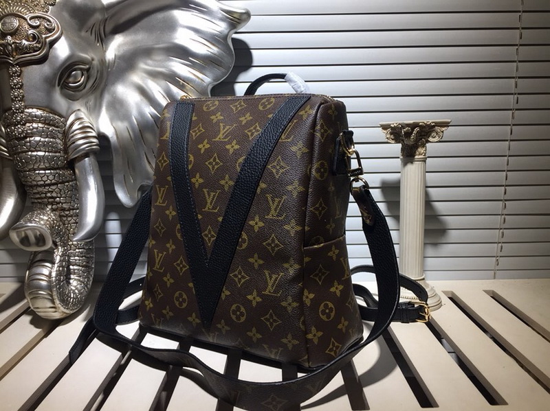 LV Backpack 1;1 Quality-152