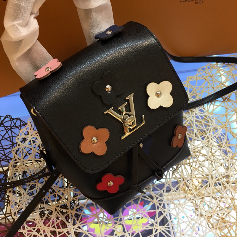 LV Backpack 1;1 Quality-154