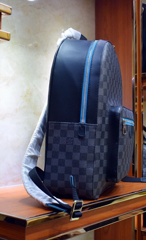 LV Backpack 1;1 Quality-159