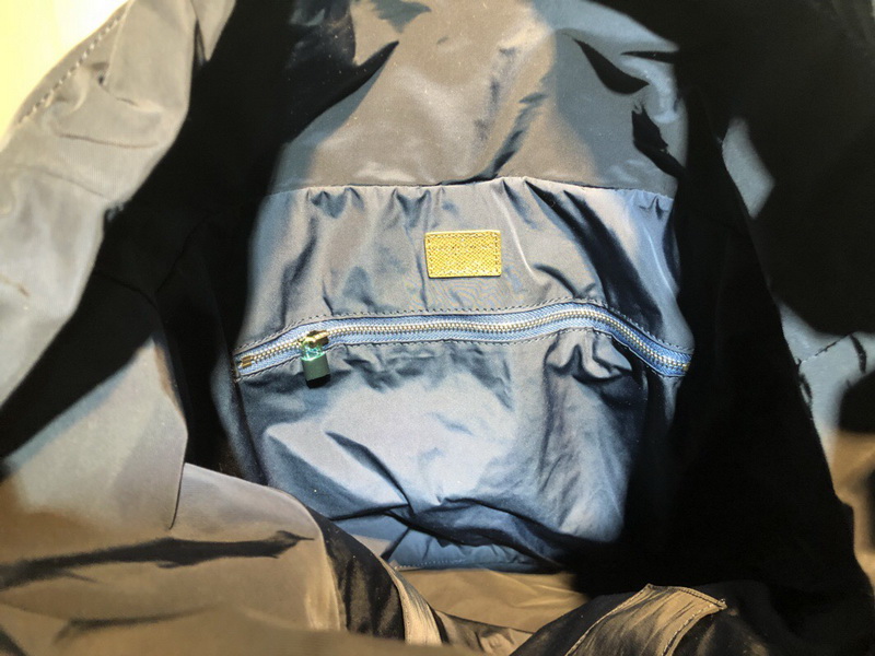 LV Backpack 1;1 Quality-162