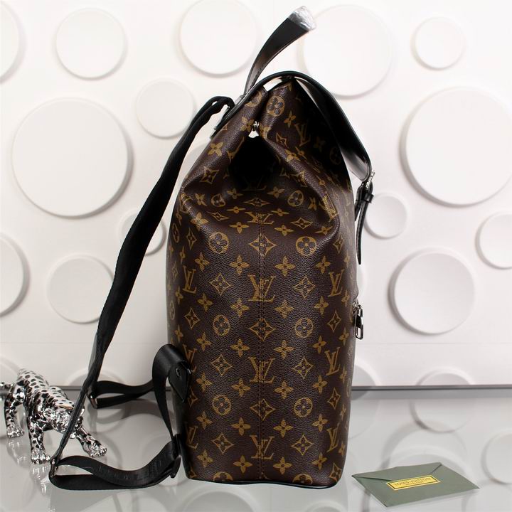 LV Backpack 11 Quality-018