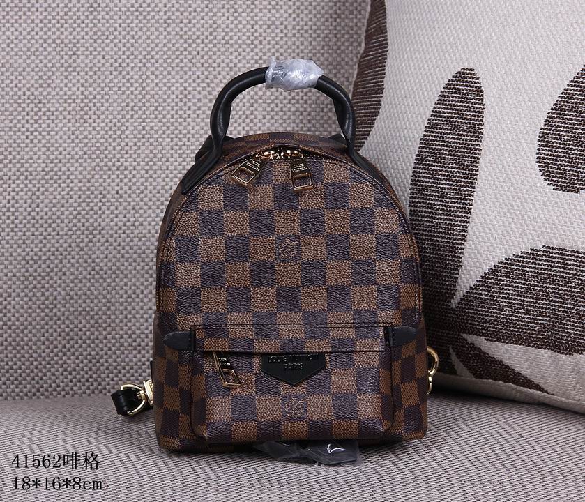 LV Backpack 11 Quality-020