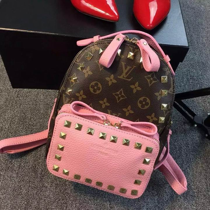 LV Backpack 11 Quality-023