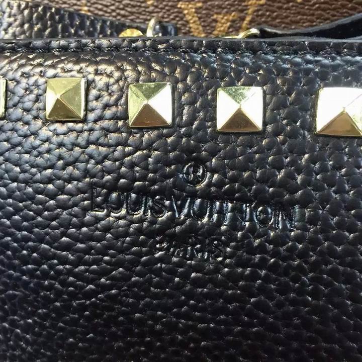 LV Backpack 11 Quality-024