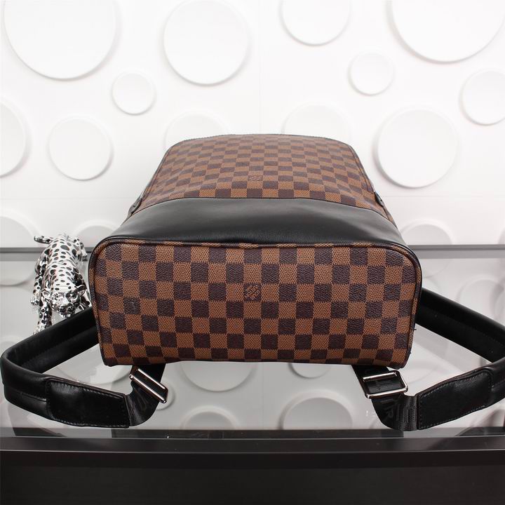 LV Backpack 11 Quality-031