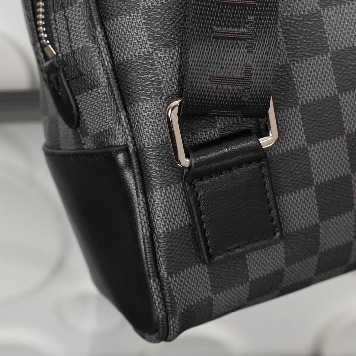 LV Backpack 11 Quality-032