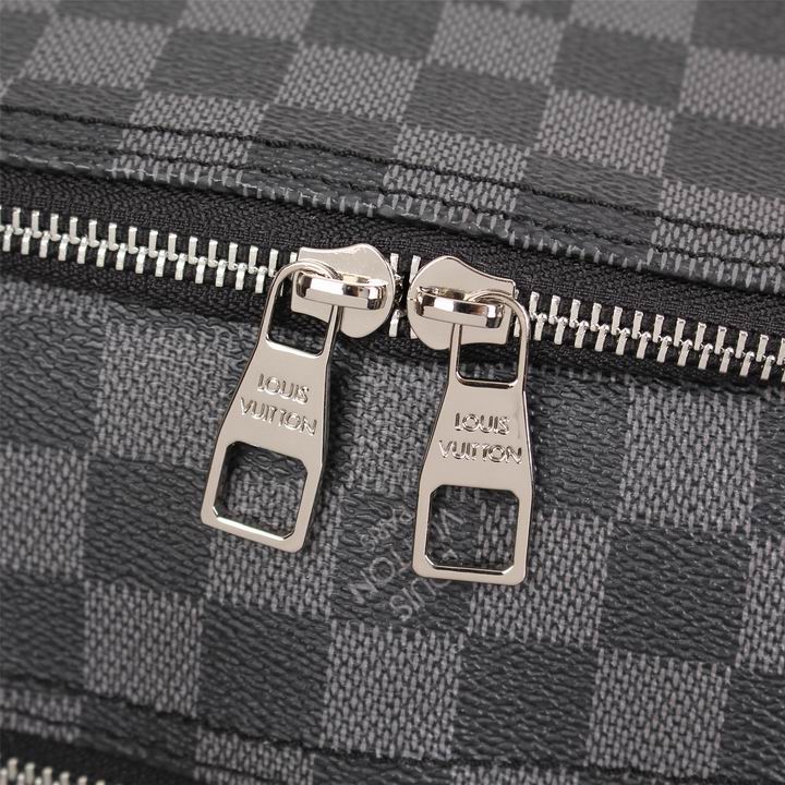 LV Backpack 11 Quality-032