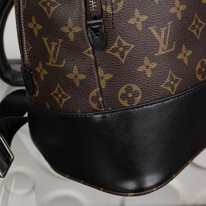 LV Backpack 11 Quality-033