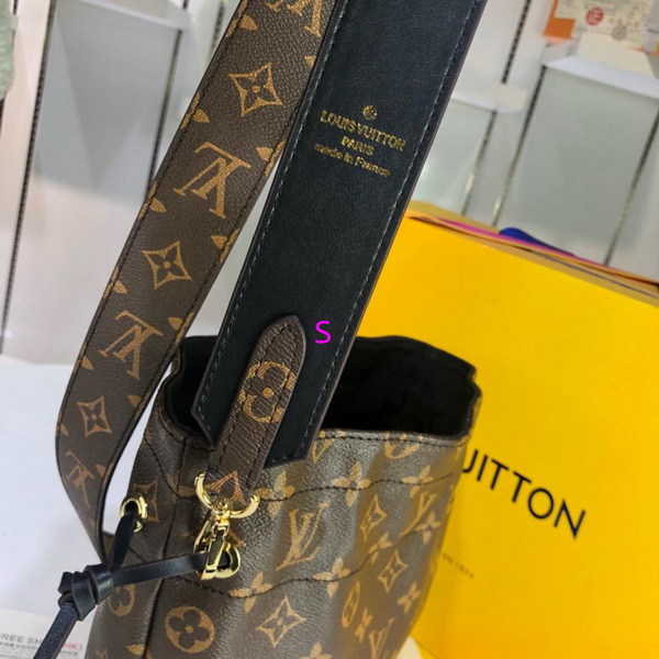 LV Hangbags AAA-117