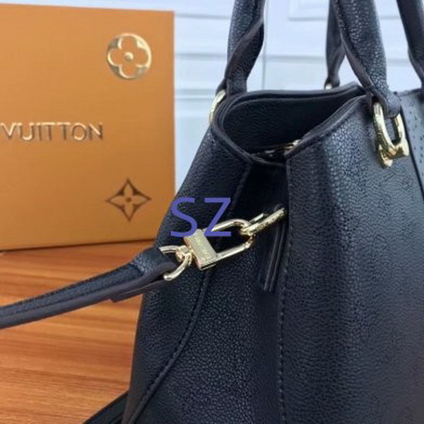 LV Hangbags AAA-282