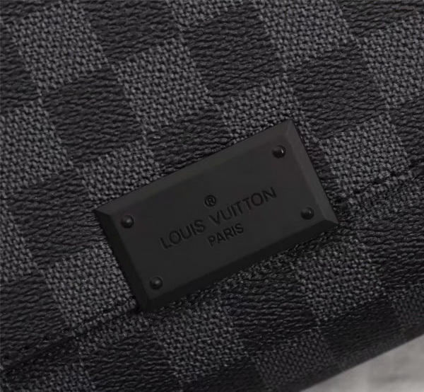 LV Men Hangbags AAA-005