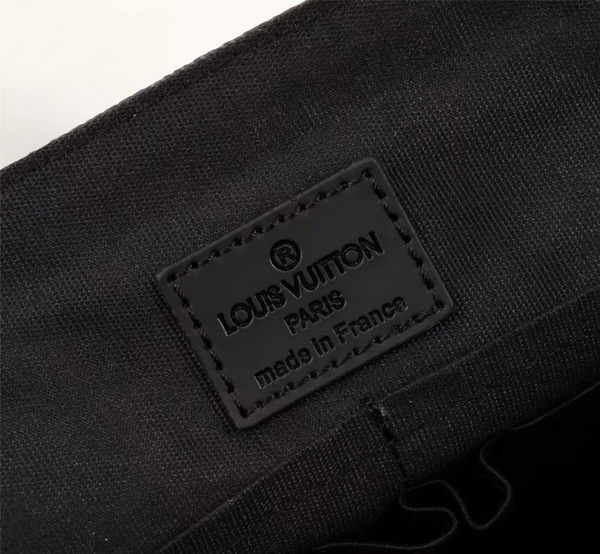 LV Men Hangbags AAA-005