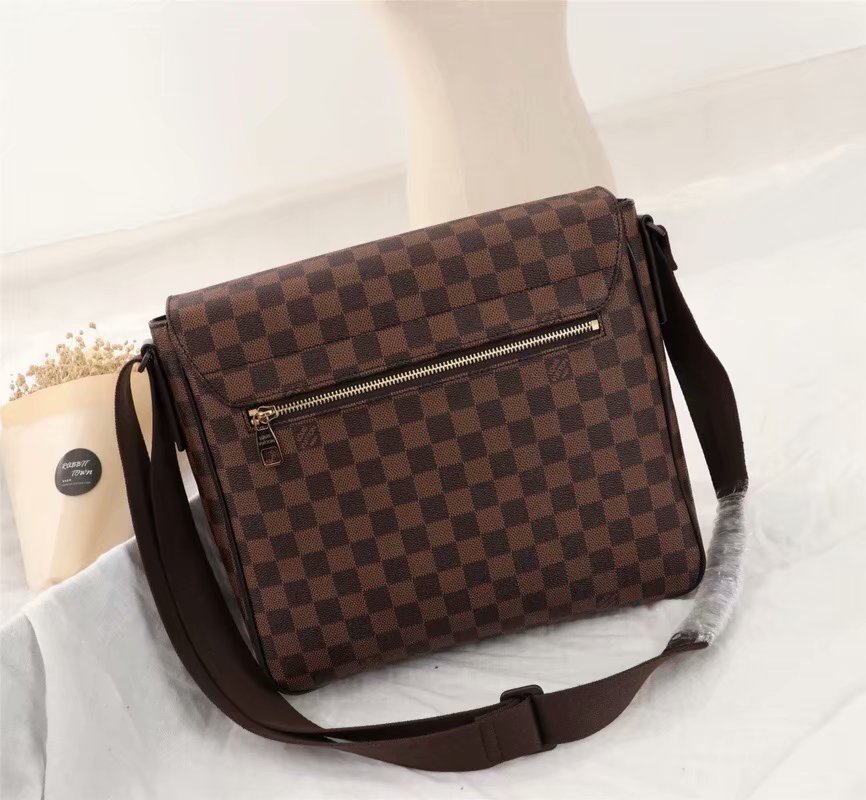 LV Men Hangbags AAA-006