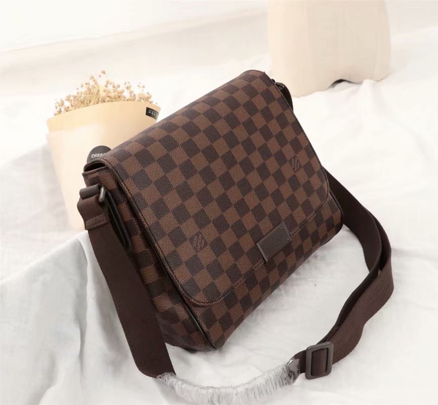 LV Men Hangbags AAA-009