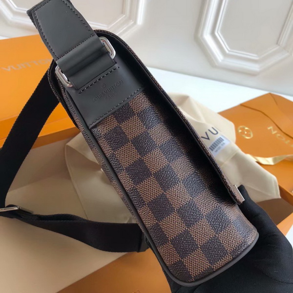 LV Men Hangbags AAA-010