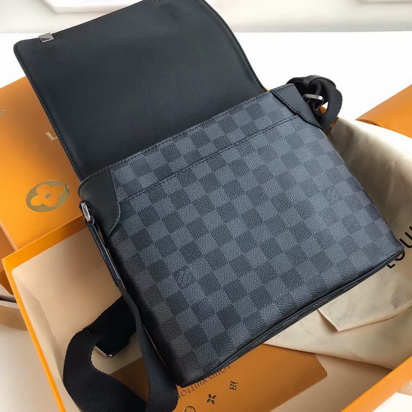 LV Men Hangbags AAA-011