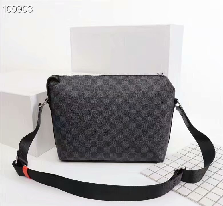 LV Men Hangbags AAA-014