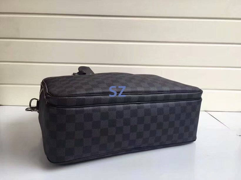 LV Men Hangbags AAA-015