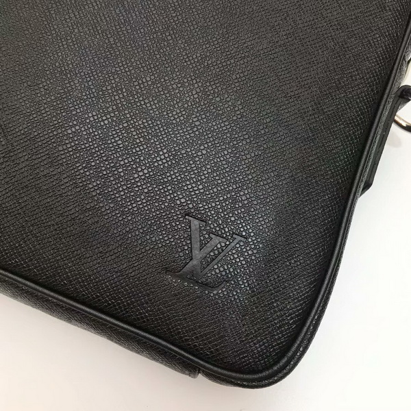 LV Men Hangbags AAA-018