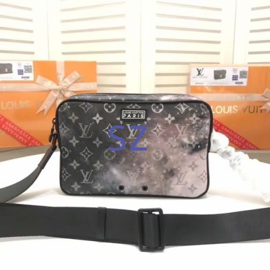 LV Men Hangbags AAA-027