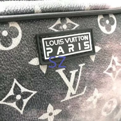 LV Men Hangbags AAA-027