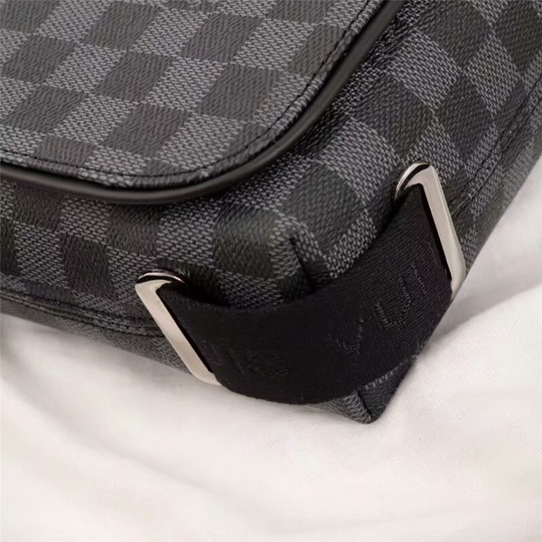 LV Men Hangbags AAA-029