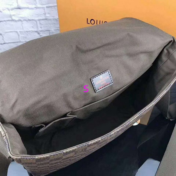 LV Men Hangbags AAA-035