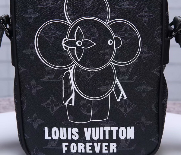 LV Men Hangbags AAA-038