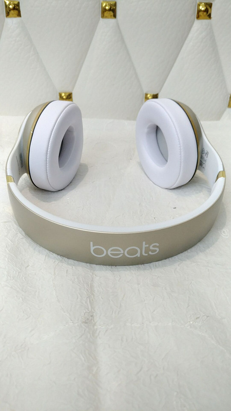 Monster Beats  studio wireless 3-004