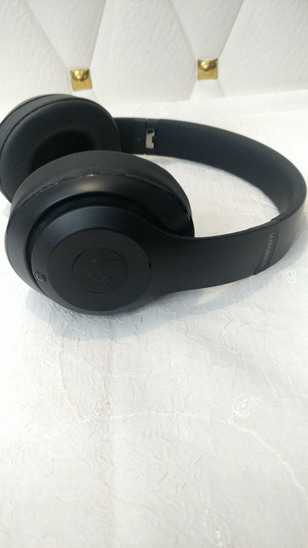 Monster Beats  studio wireless 3-006