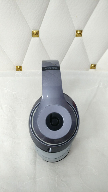 Monster Beats  studio wireless 3-007