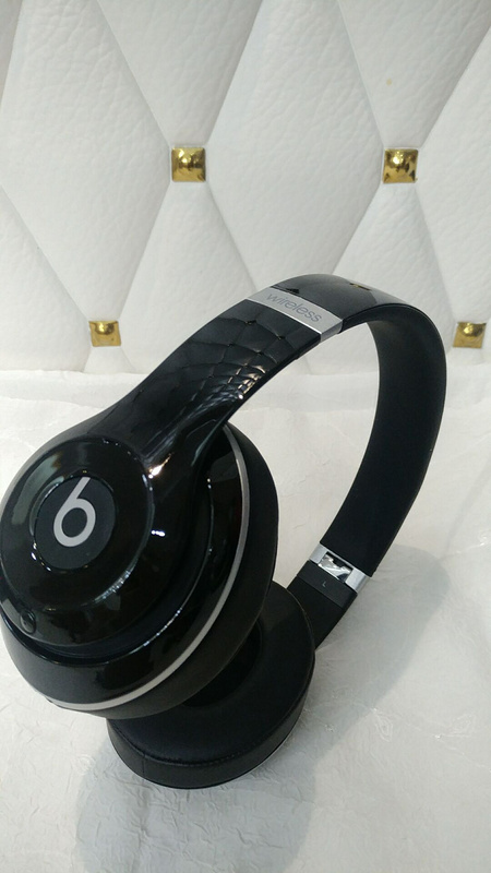 Monster Beats  studio wireless 3-008