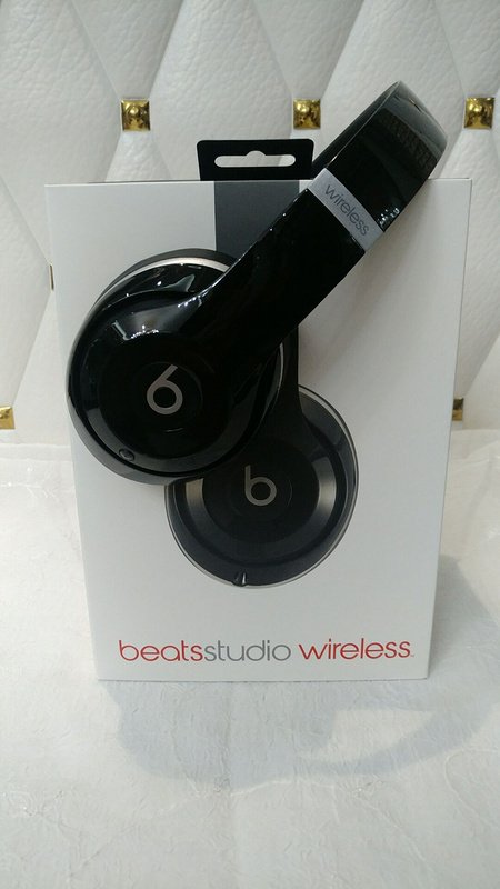 Monster Beats  studio wireless 3-008