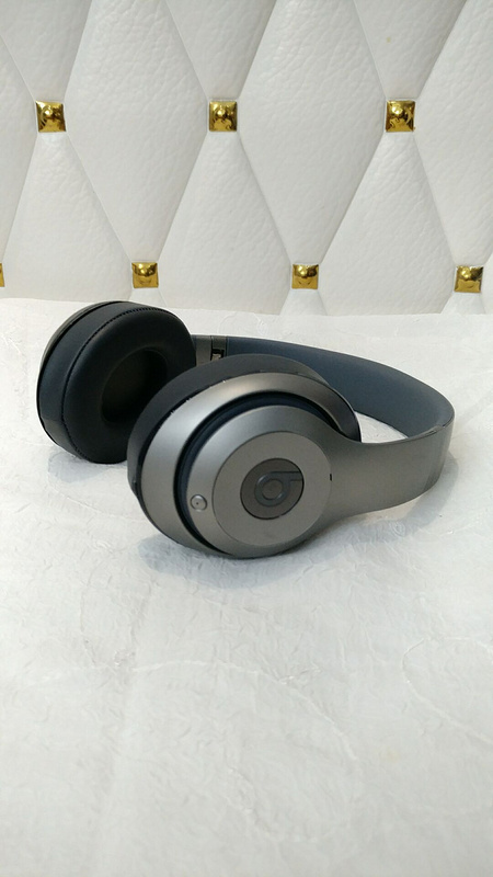 Monster Beats  studio wireless 3-009