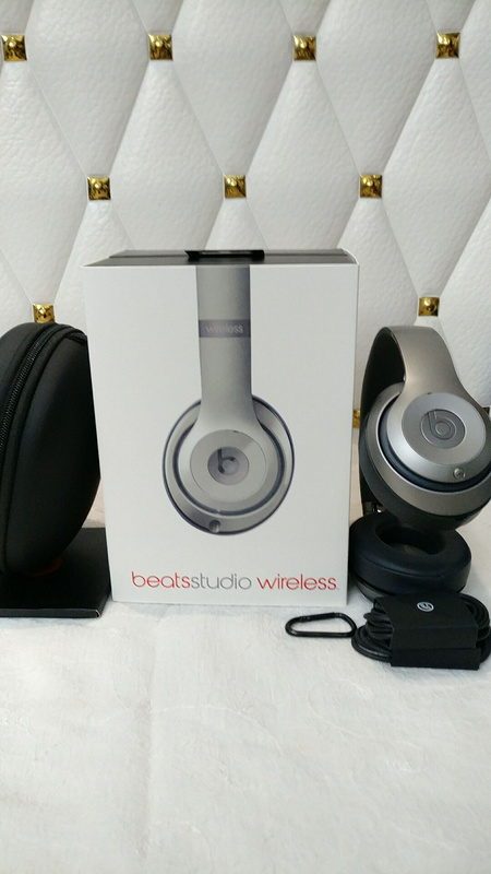 Monster Beats  studio wireless 3-009