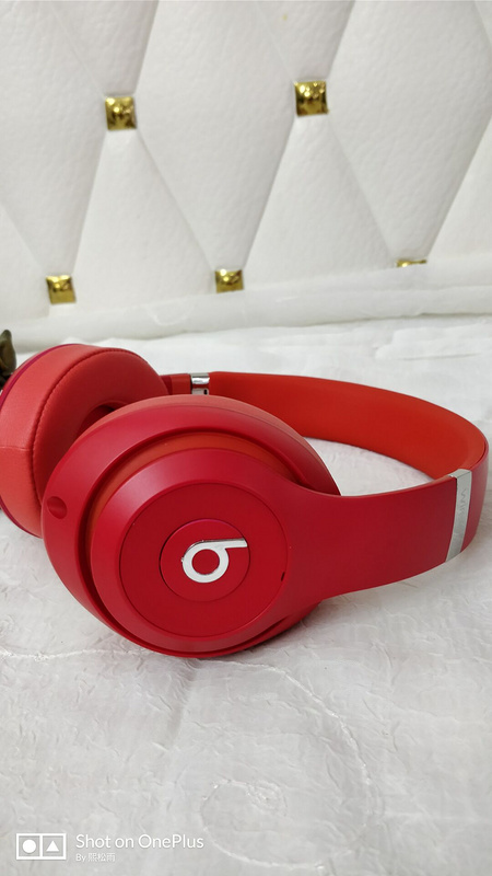 Monster Beats  studio wireless 3-010