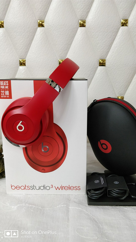 Monster Beats  studio wireless 3-010