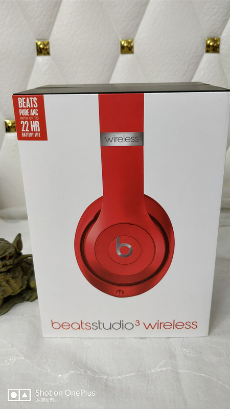 Monster Beats  studio wireless 3-010