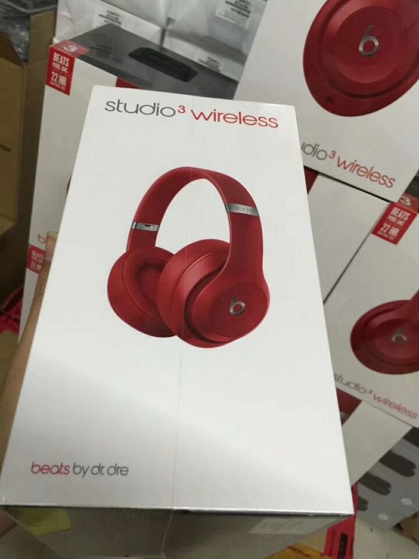 Monster Beats  studio wireless 3-010