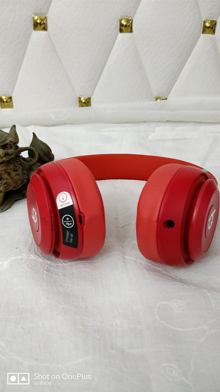 Monster Beats  studio wireless 3-010