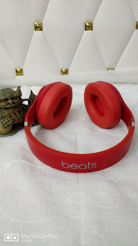 Monster Beats  studio wireless 3-010