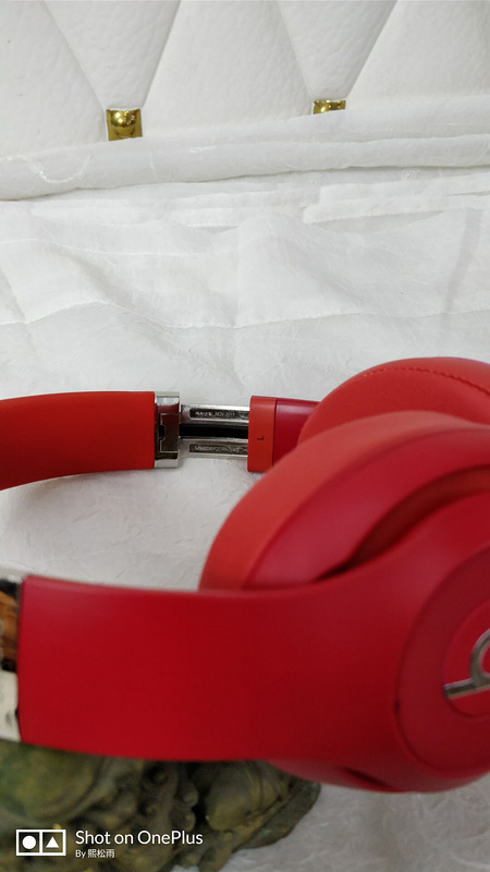 Monster Beats  studio wireless 3-010