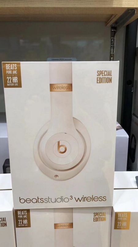 Monster Beats  studio wireless 3-011